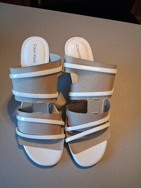 Calvin Klein Jayla Heels White Strappy Sandals Size 11M Kitten Heel NEW